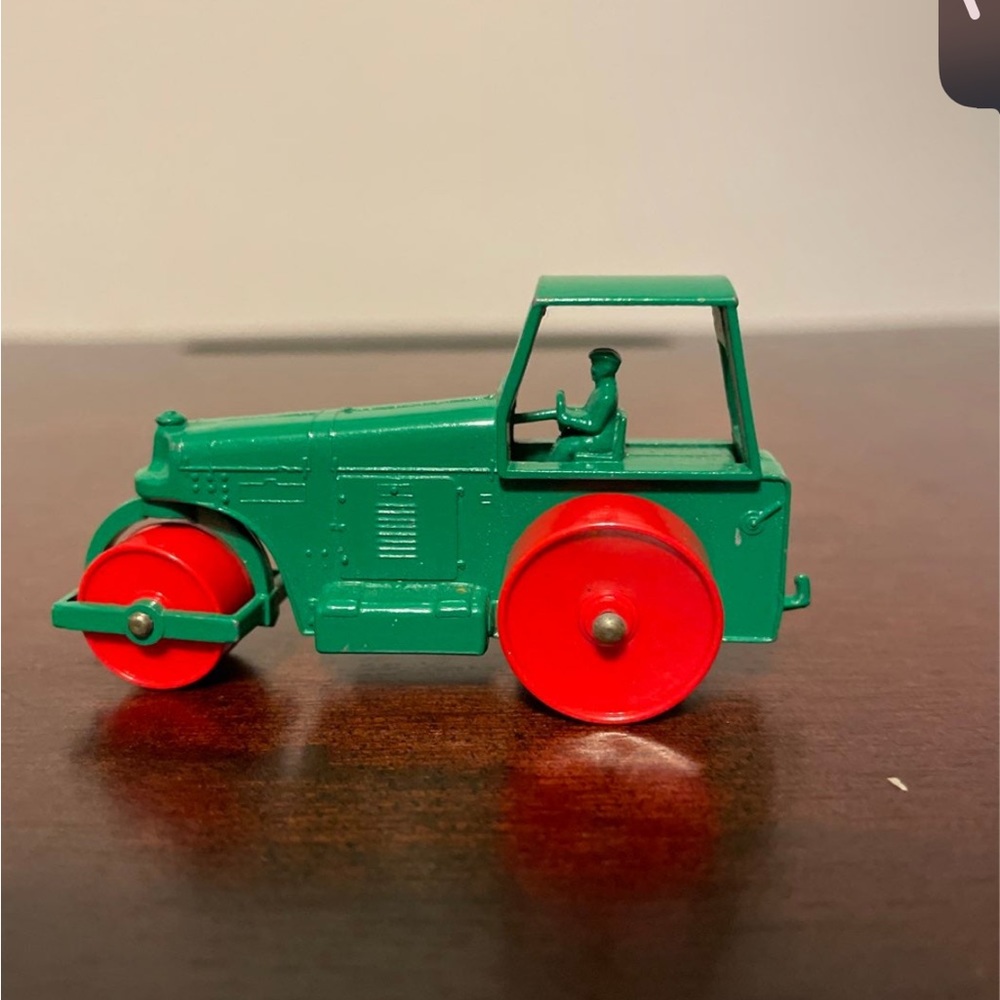 Vintage 60’s Matchbox Road roller